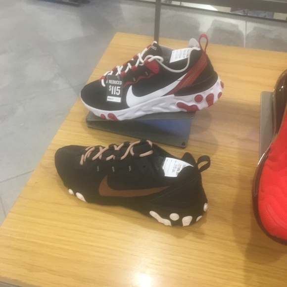 Shoes - Picture 5 of 8